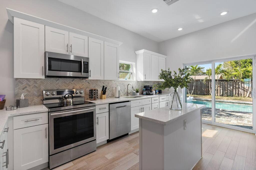 Florida Getaway With Backyard Pool Oasis Villa Sarasota Buitenkant foto